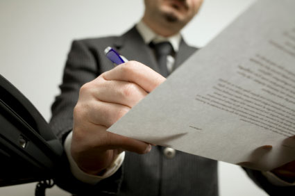 ADICAE consigue que se reconozca la facultad calificadora de notarios y registradores respecto a las cláusulas abusivas en las hipotecas