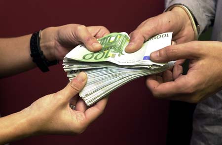 Dinero a la fuga: los fondos de renta fija sufren pérdidas de 20.000 millones de euros